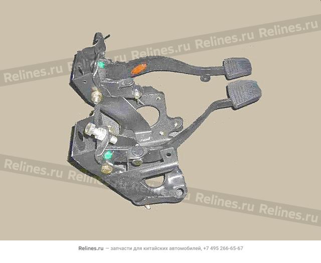 Pedal assy-brake&clutch(link type) - 3504***D75