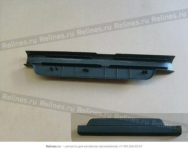 Clamp plate-fr doorsill RH - 54021***08XA