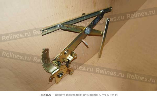 Glass regulator bracket-fr door RH - S11-6***40BA