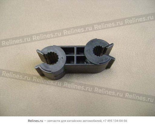 Double pipe clamp-engine compartment - 8108***V08