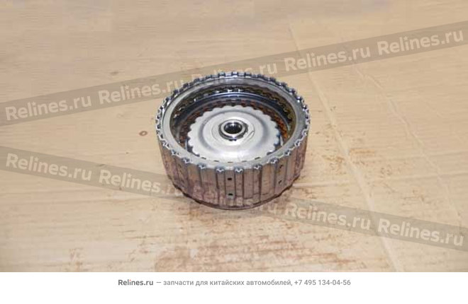 Clutch plate-overspeed shift